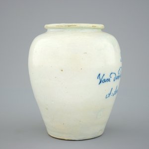 A small Dutch Delft tobacco jar, 18th C. — 照片 10