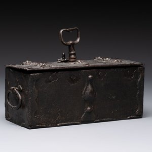 A small German wrought iron strongbox, probably Nuremberg, 1st half 16th C. — 照片 1