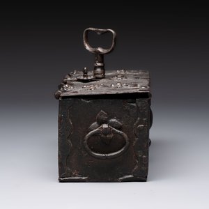 A small German wrought iron strongbox, probably Nuremberg, 1st half 16th C. — 照片 5