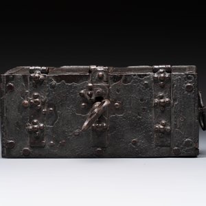 A small German wrought iron strongbox, probably Nuremberg, 1st half 16th C. — 照片 6