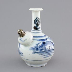 A small Japanese Arita silver-mounted kendi, 17/18th C. — photo 1