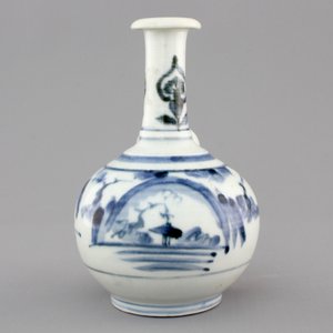 A small Japanese Arita silver-mounted kendi, 17/18th C. — photo 5