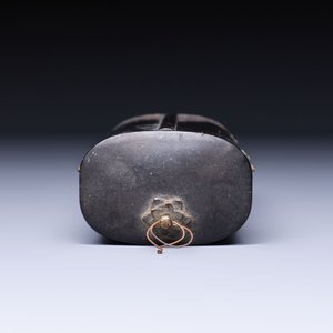 A small Japanese gilt-lacquered wooden zushi shrine with a carved wooden monk, probably Edo, 18/19th C. — 照片 8