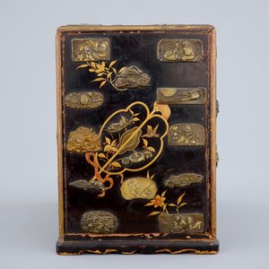 A small Japanese lacquer chest of drawers, Meiji, 19th C. — photo 5