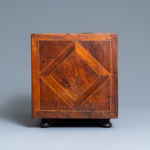 A small mahogany veneer cabinet with engraved bone plaques, Italy, 17th C. — photo 6
