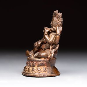 A small Nepalese bronze sculpture of Lokapala Dhritarashtra, 17th C. — photo 3