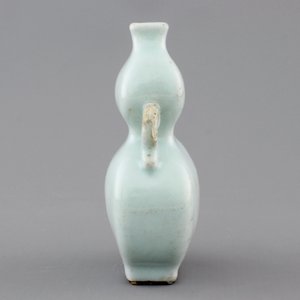 A small pale celadon-glazed vase, 18/19th C. — foto 5