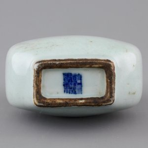 A small pale celadon-glazed vase, 18/19th C. — foto 6
