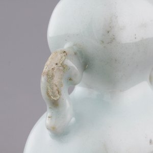 A small pale celadon-glazed vase, 18/19th C. — foto 8