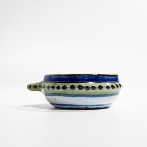 A small polychrome Brussels faience bird feeder, 1st half 19th C. — photo 2