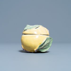 A small polychrome French faience apple-shaped tureen and cover, 18th C. — photo 2