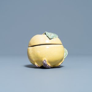 A small polychrome French faience apple-shaped tureen and cover, 18th C. — photo 5