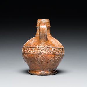 A small stoneware bellarmine jug with portrait medallions, Cologne, 16th C. — 照片 5