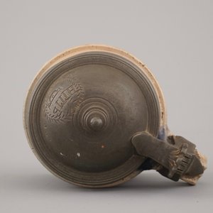 A small Westerwald beer stein, 17th C. — 照片 7