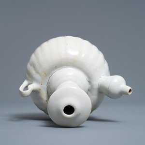 A southern-Chinese white-glazed kendi, 17/18th C. — photo 6