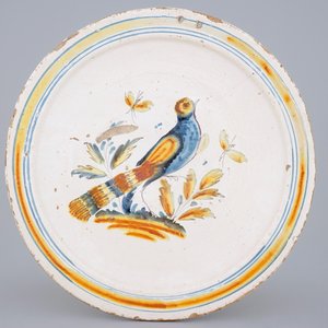 A southern-European dish with a bird, 17/18th c. — 照片 1