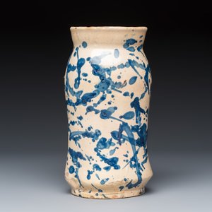 A Spanish blue-splashed white-ground albarello — 照片 5