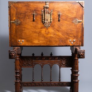 A Spanish bronze-mounted oak 'bargueño' or cabinet on stand, 16th C. — 照片 6