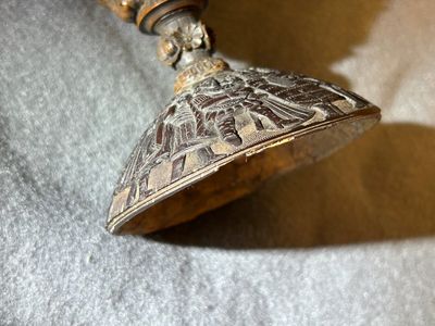 A Spanish colonial carved corozo and coconut marriage cup, probably Cuzco, Peru, 17th C. — 照片 6