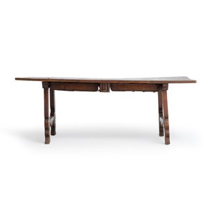 A Spanish walnut table with two drawers — 照片 4