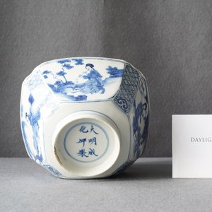 A square Chinese blue and white bowl, Chenghua mark, Kangxi — 照片 11