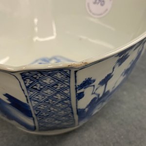 A square Chinese blue and white bowl, Chenghua mark, Kangxi — 照片 12