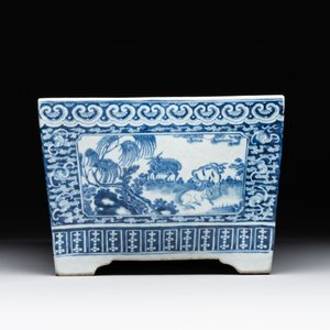 A square Chinese blue and white 'three rams' jardiniere, 19th C. — 照片 4