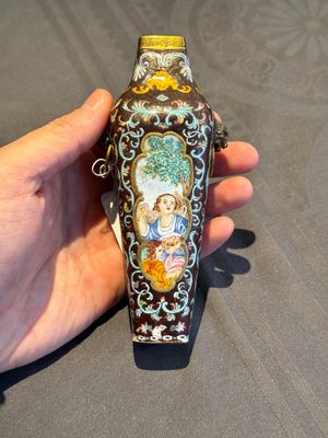 A square Chinese Canton enamel 'European subject' vase, Qianlong mark and probably of the period — photo 1
