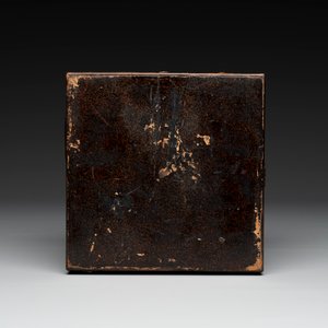 A square Chinese embellished and lacquered wooden box depicting a musician and two boys, Qing — foto 8