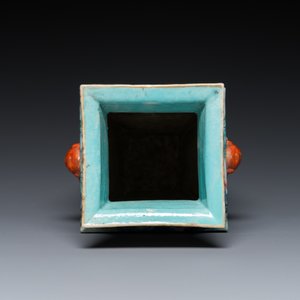 A square Chinese famille rose 'immortals' vase, 19th C. — 照片 6