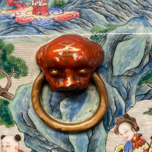 A square Chinese famille rose 'immortals' vase, 19th C. — 照片 11