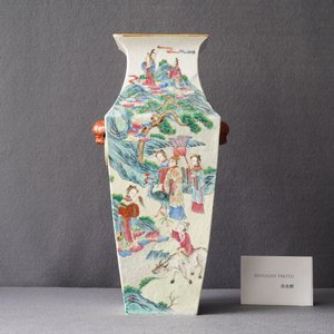 A square Chinese famille rose 'immortals' vase, 19th C. — 照片 27
