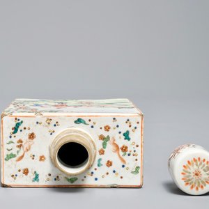 A square Chinese famille rose tea caddy and cover, Qianlong — photo 8