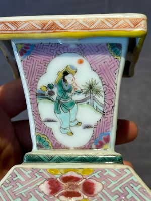 A square Chinese famille rose 'Xi Xiang Ji' vase, Yongzheng — photo 14
