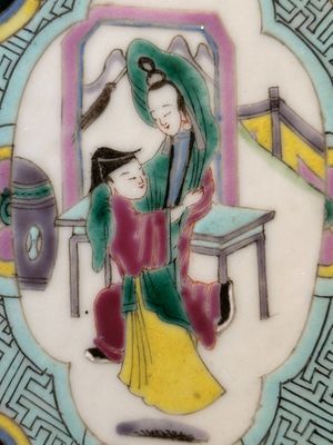 A square Chinese famille rose 'Xi Xiang Ji' vase, Yongzheng — photo 16