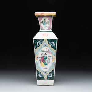 A square Chinese famille rose 'Xi Xiang Ji' vase, Yongzheng — photo 4