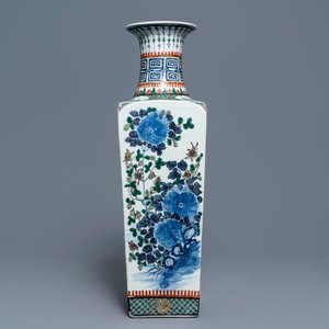 A square Chinese famille verte vase with floral design, 19th C. — photo 2