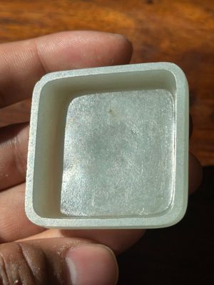 A square Chinese jade box and cover, 18/19th C. — photo 11