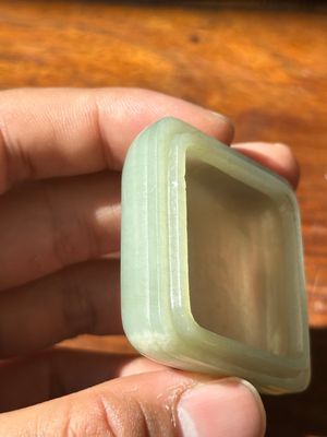 A square Chinese jade box and cover, 18/19th C. — photo 7