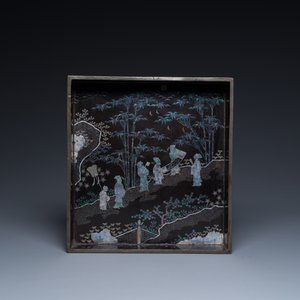 A square Chinese mother-of-pearl-inlaid black lacquer tray, 18th C. — photo 3