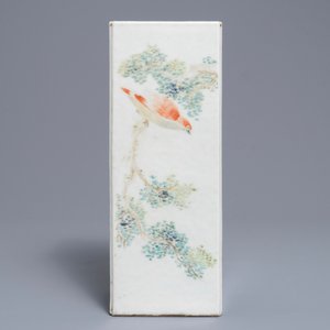 A square Chinese qianjiang cai hat stand, signed Mei Fengqiao, 19th C. — photo 3