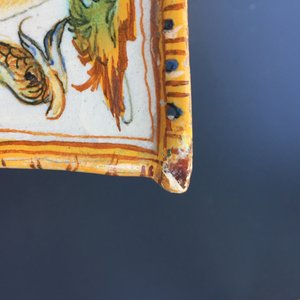 A square Italian maiolica bottle vase, Urbino, 16th C. — photo 16