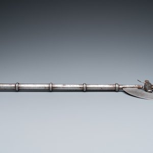 A steel Mughal-style antelope-shaped axe, India, 18/19th C. — photo 5