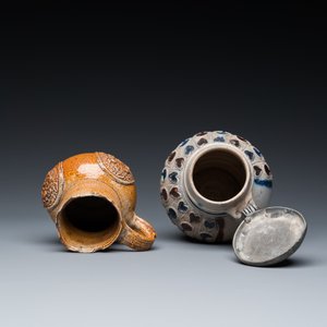 A stoneware armorial jug and a pewter-mounted jug, Raeren and Westerwald, 16/17th C. — 照片 7