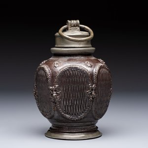 A stoneware pewter-mounted screw cap bottle, probably Muskau, Germany, 18th C. — photo 3