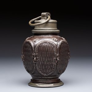 A stoneware pewter-mounted screw cap bottle, probably Muskau, Germany, 18th C. — photo 4