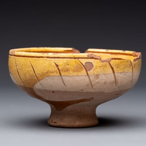 A study collection of six pieces of pottery and fritware, Persia and Central Asia, 12th C. and later. — photo 8