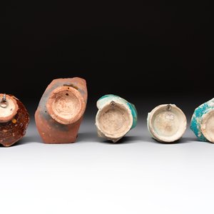 A study collection of ten Islamic pottery fragments, 12th C. and later — 照片 3
