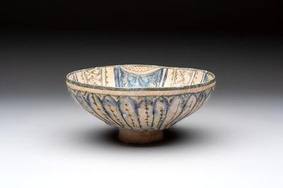 A Sultanabad underglaze-painted pottery bowl, Persia, 13/14th C.