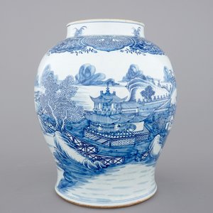 A tall blue and white Chinese porcelain landscape vase, early 18th C. — photo 1